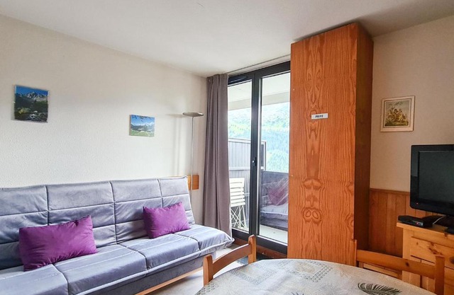 Studio lumineux avec balcon Sud, centre station, 4 pers, casier à ski, proche pistes et commerces - FR-1-425-80