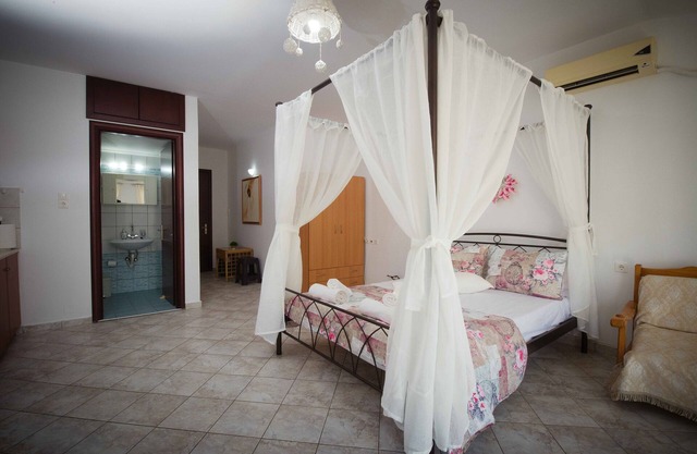 Studio Mires 1 - central