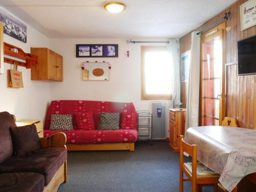 Studio rénové Montchavin proche commerces, pistes, avec balcon - FR-1-329-64
