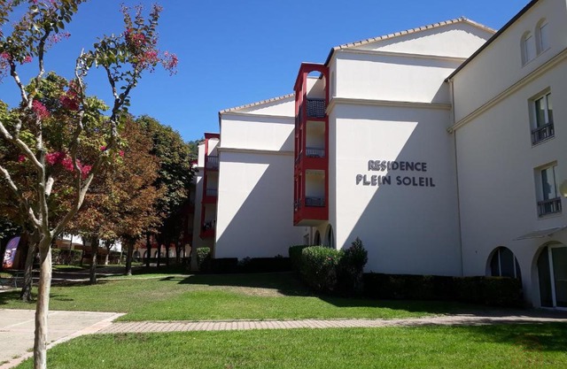 Studio rénové, proche centre-ville et thermes, avec jardin, WIFI, animaux acceptés - FR-1-451-62