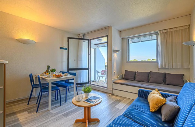 Studio Résidence Bleue Océane by Interhome