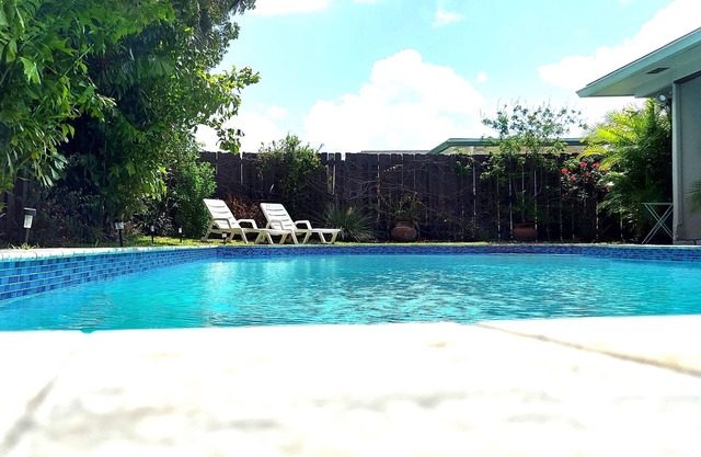 Studio Swim-up . Near the best beaches of South Florida.