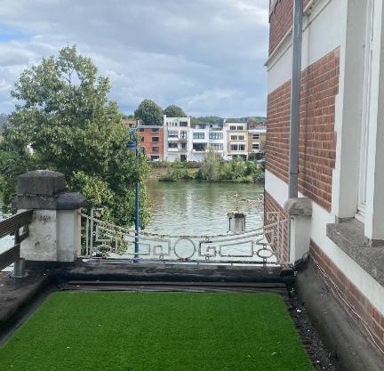 Studio vue sur Meuse