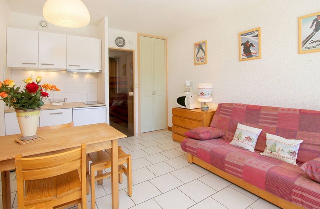 Studio with balcony SOUTH, at the foot of Telesiege du diable