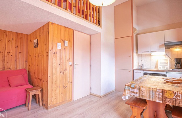 Studio with balcony and Wifi in Aussois