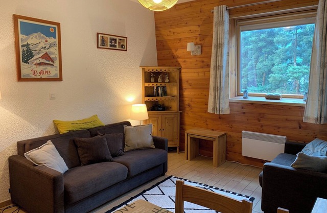 Studio with swimming pool near the slopes