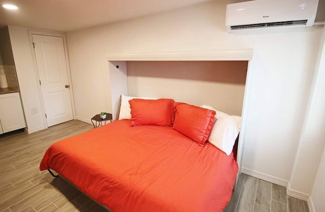 Studio with Murphy Bed 11 min walking to Ft. Blissn n