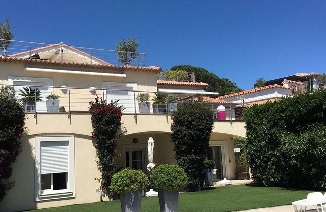 Studio2 in villa with pool