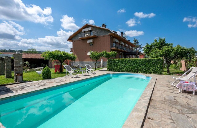 Stunning villa for 4 people with WIFI, pool, TV, terrace and panoramic view