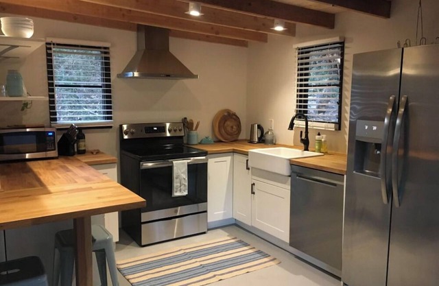 Stunning 1 Bedroom Guest House