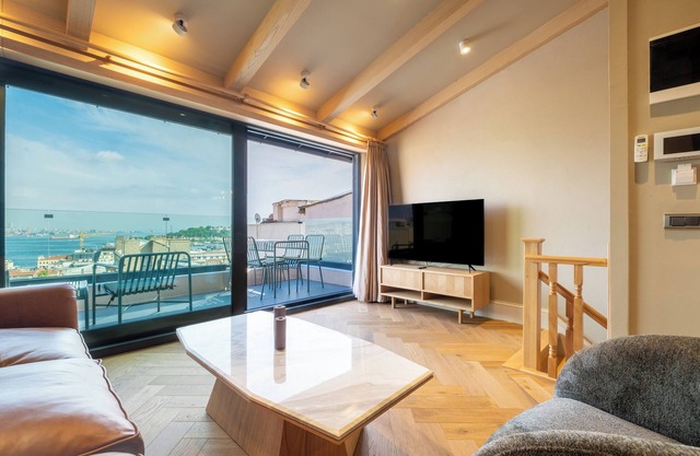 Stunning 2Bedroom Penthouse with Breathtaking View