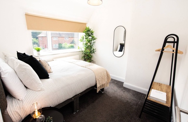 Stunning 3 bed home | Free parking & Wi-Fi
