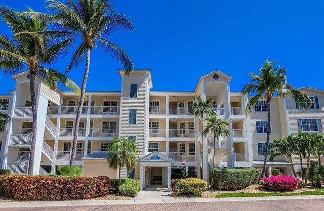Stunning 3 Bedroom Condo with Basin & Ocean Views Located in Lower Matecumbe