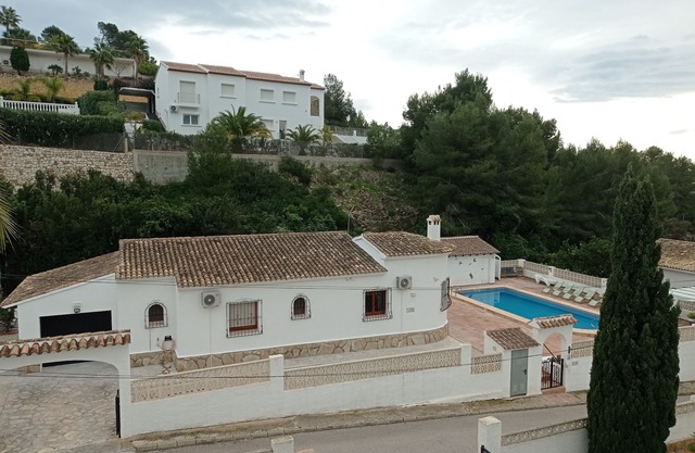 Stunning 3 bedroom private villa close to beaches between Moraira and Calpe