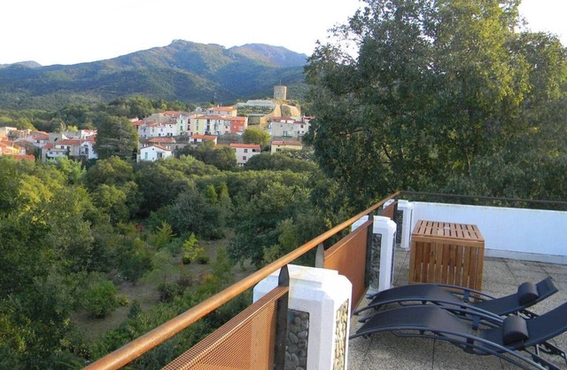 Stunning 3 bed villa, sunny terrace & great views