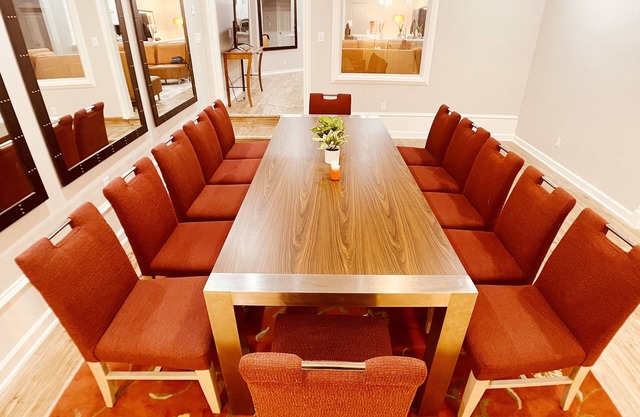 Stunning 5BR Sleeps 14 Round Rock for Large Team Events