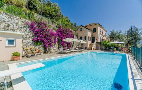 Stunning Apartment In Recco With Kitchen