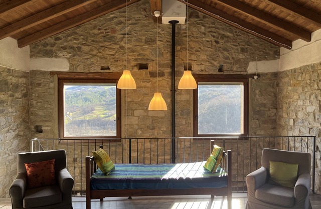 Stunning Barn Conversion With Shared Pool, Mountain and River Views