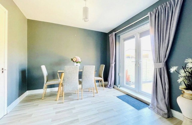 Stunning double bedroom house closer to the sea