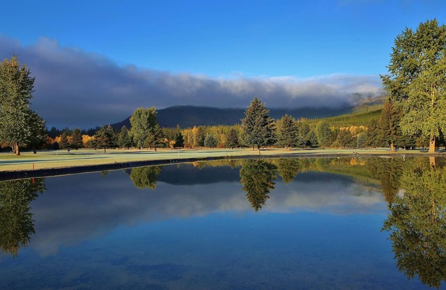 Stunning! Glacier Park is in backyard, 1 mile to park entrance