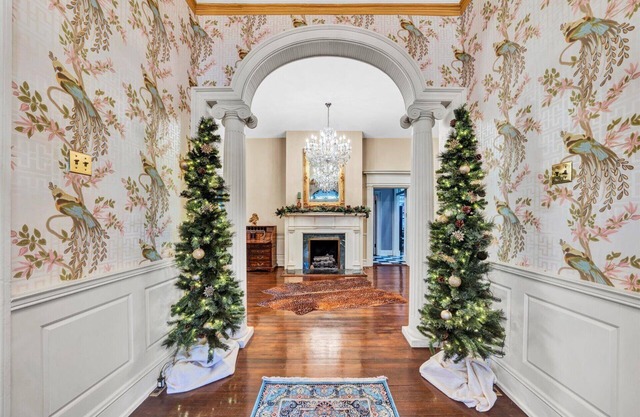 Stunning Historic Lynchburg Mansion with pool and pool house.