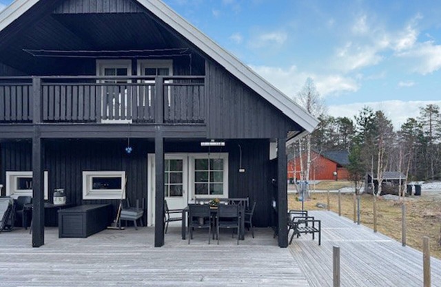 Stunning home in Bjorli with WiFi