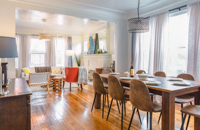 Stunning Home in Uptown Detroit - Sleeps 6, close to everything!