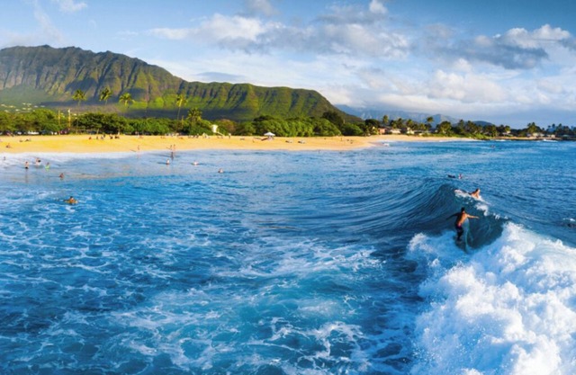 Stunning Makaha: Fabulous ocean view. Free parking, A/C and wifi. Sparkling pool