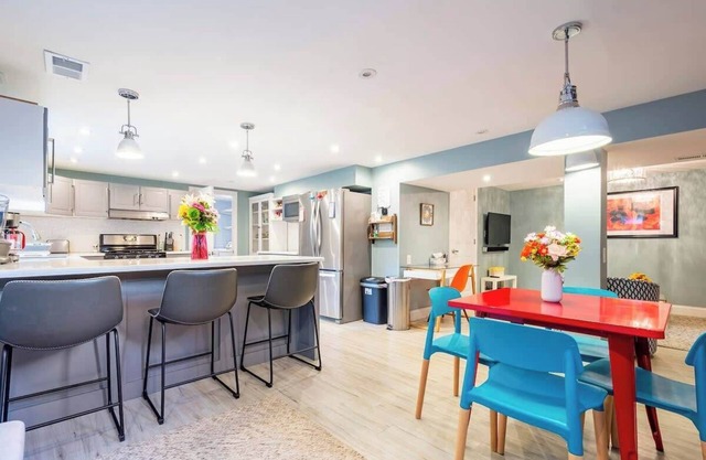 Stunning modern 2 BD apt close to Christiana Hosp