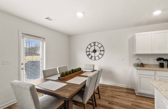 Stunning Northport home 5bd 3bth and just 7 miles to UofA