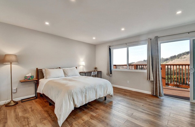 Stunning Ocean Mountain View Near SF+Beach 2Suites