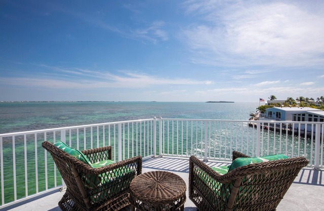 Stunning Ocean Views! 2BR Waterfront Home w/Dock in Gated Keys Community