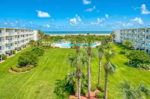 Stunning Ocean Views, Huge Patio, Heated Pool and Amenities!