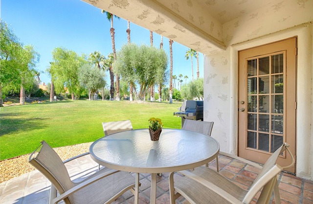 Stunning Palm Desert Getaway
