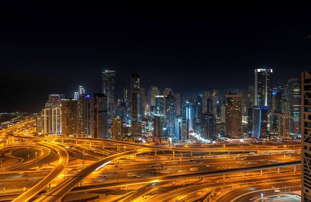 Stunning Panoramic Sea & Dubai Marina View , Metro 5 min , Beach acroos the road