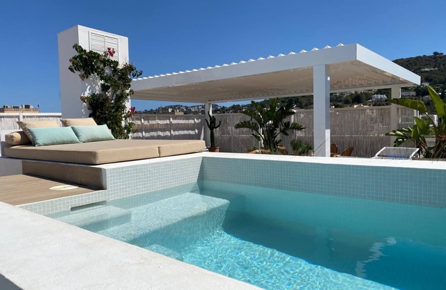 Stunning penthouse with private pool and barbeque in Jesús