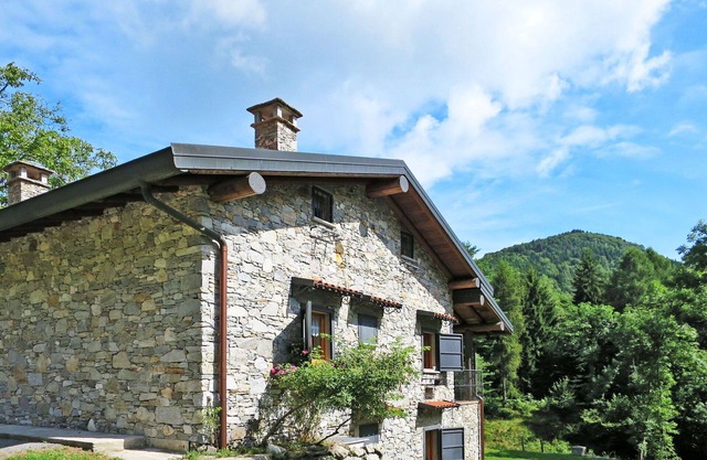 Stunning private villa for 6 guests with TV, patio and pets allowed