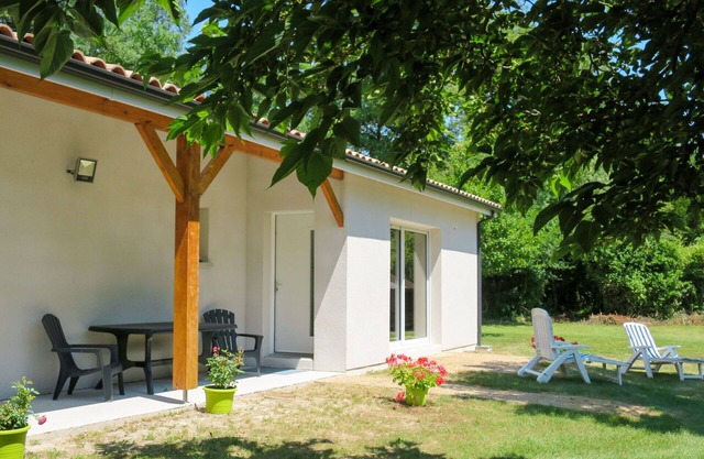 Stunning private villa for 4 people with WIFI, TV, terrace and parking