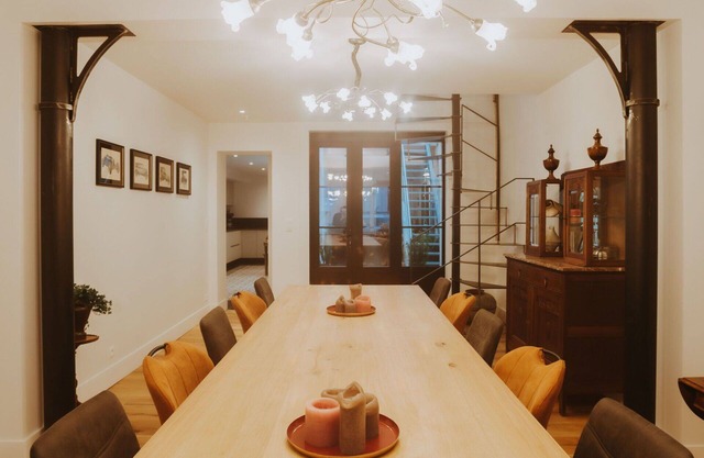 Stunning private villa for 12 guests with WIFI, TV and patio
