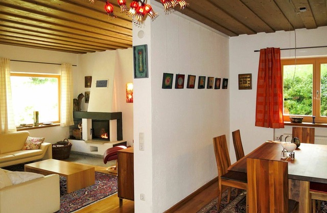 Stunning private villa for 8 guests with WIFI, TV, terrace and parking