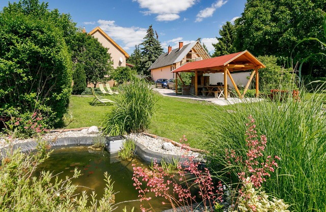 Stunning private villa for 8 people with A/C, WIFI, TV, patio and pets allowed