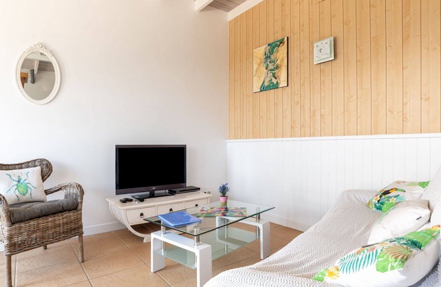 Stunning private villa with WIFI, private pool, A/C, TV, terrace, pets allowed and panoramic view