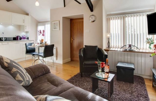 Stunning private villa for 2 guests with WIFI, TV, patio, panoramic view and parking