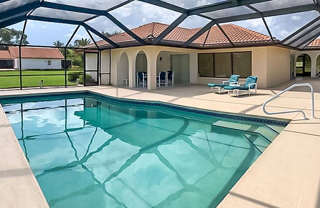 Stunning private villa for 6 people with WIFI, private pool, A/C, TV, terrace and parking