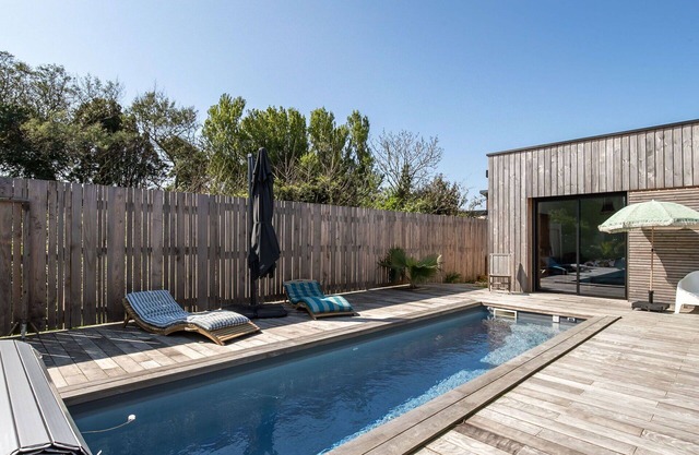 Stunning private villa for 6 people with private pool, WIFI, TV, terrace and pets allowed