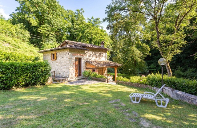 Stunning private villa for 4 people with WIFI, TV, patio and pets allowed