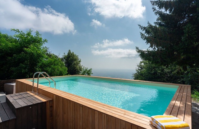 Stunning private villa with WIFI, private pool, TV, patio and panoramic view, close to Pisa