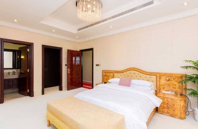 STUNNING SIGNATURE VILLA RIVIERA MEDITERRANEAN STYLE IN PALM JUMEIRAH