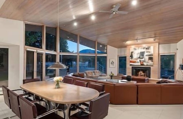 Stunning Spacious Modern 4/6 Bedroom Home Aspen!