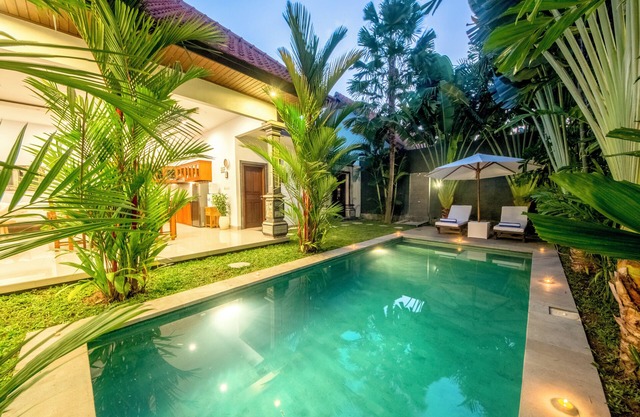 Stunning Tropical Villa with Private Pool – 10 Min to Beach & Top Spots